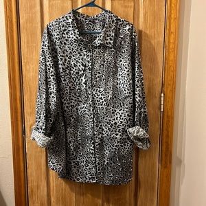 Gray Leopard Roman’s Blouse